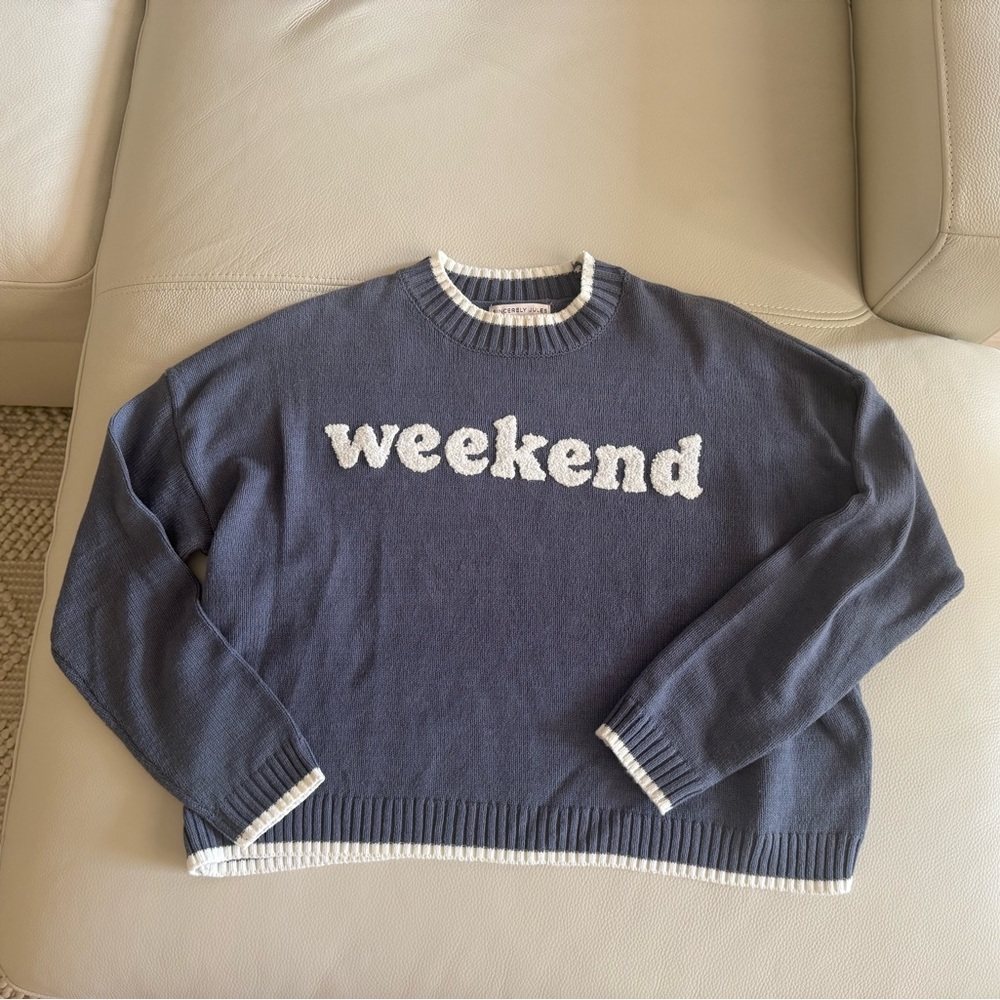 Sincerely Jules grey Crewneck Sweater with White 'Weekend' Graphic
